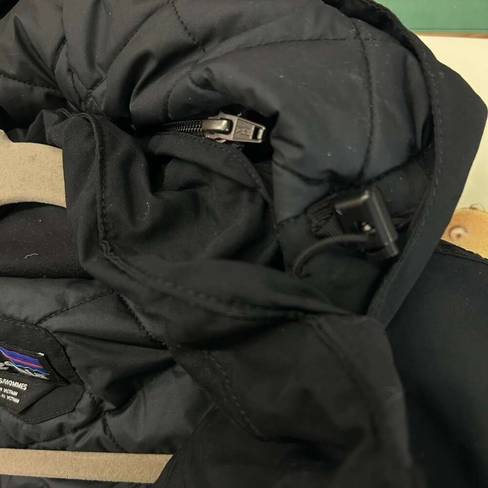 Patagonia Men's Size Large Hooded Quilted Black Winter Isthmus Jacket Full Zip - Picture 14 of 16